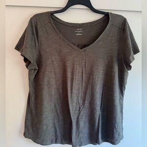 Banana Republic Malibu Tee in Olive